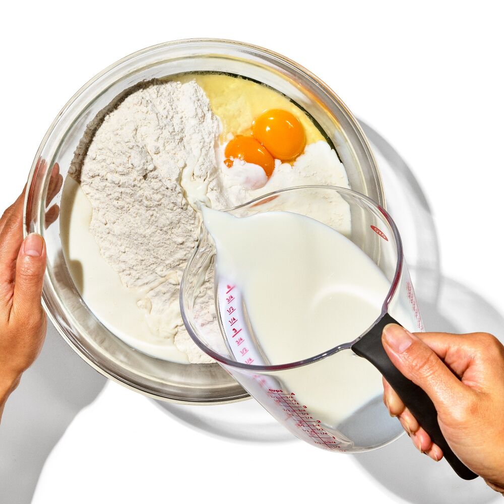4-Cup Angled Measuring Cup U0