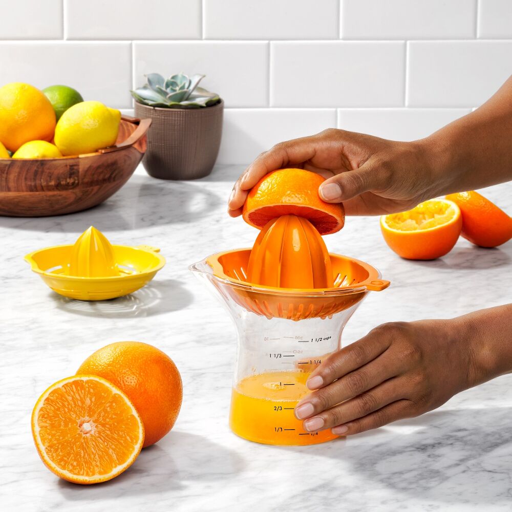 2-in-1 Citrus Juicer C7