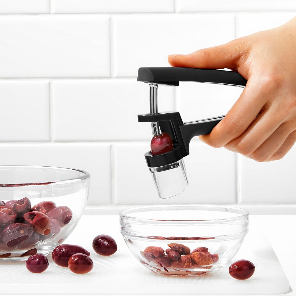 Cherry & Olive Pitter - Black G6