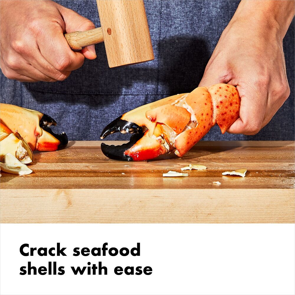 Wooden Seafood Mallet I1
