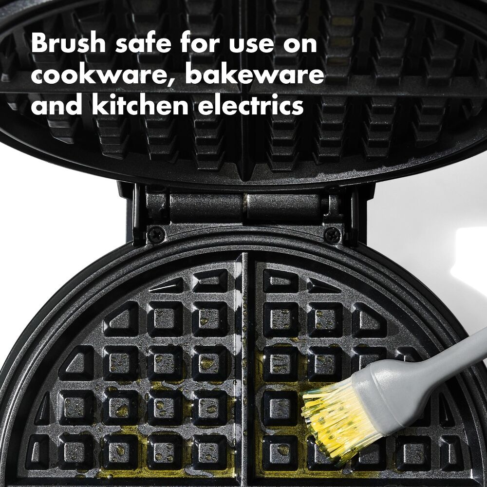 Glass Oil Bottle and Silicone Brush Set G5