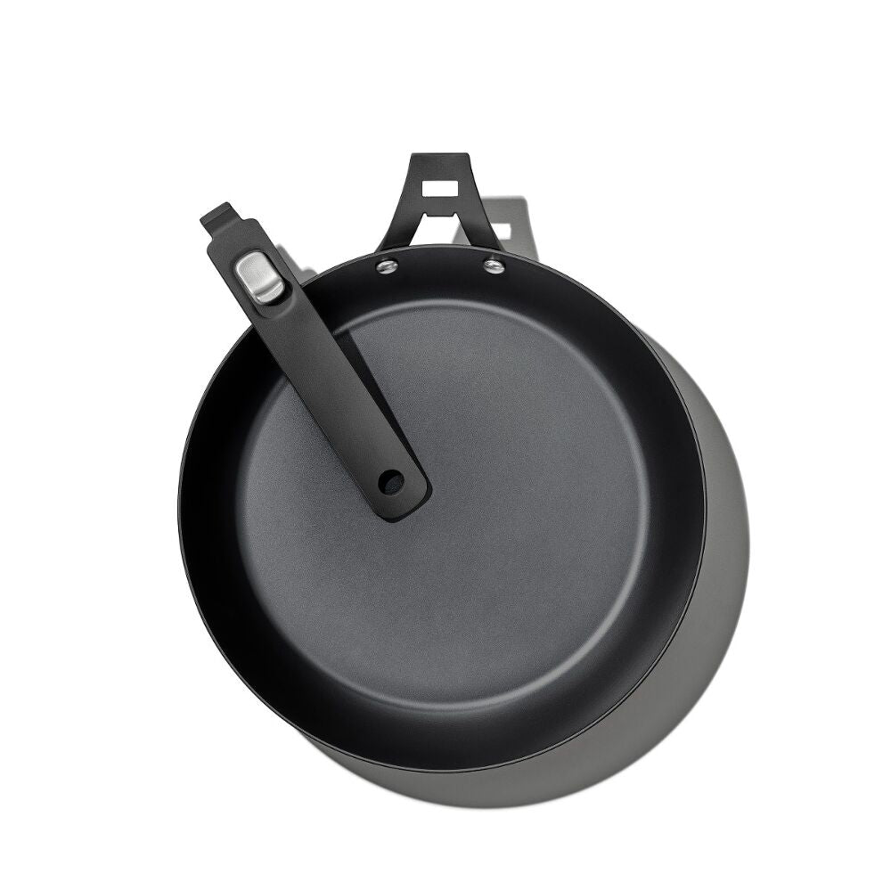 Carbon Steel With Removable Handle 10in Pan Y4
