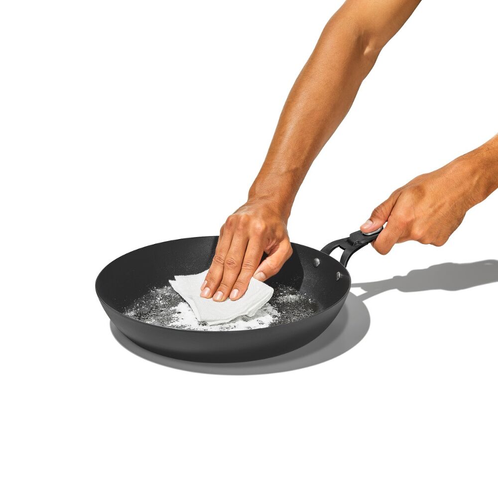 Carbon Steel With Removable Handle 10in Pan I8