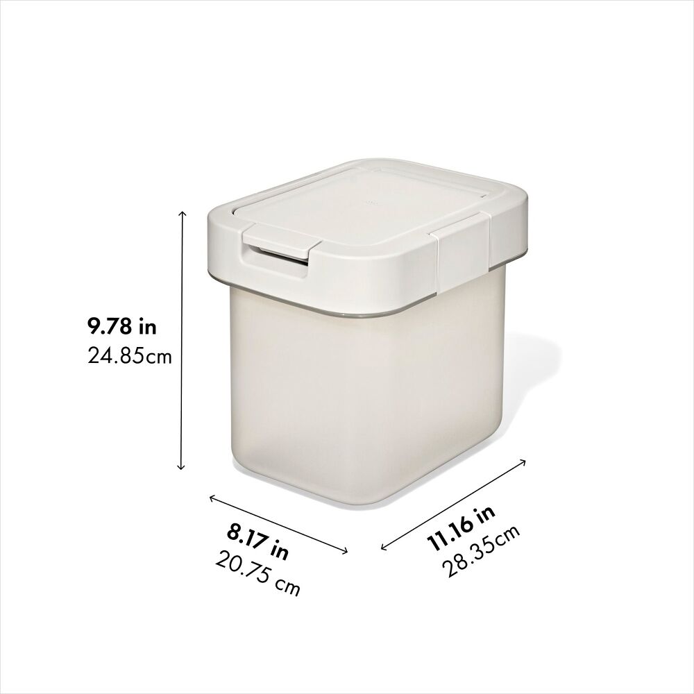OXO Pet Airtight Food Container with Scoop — Small E0