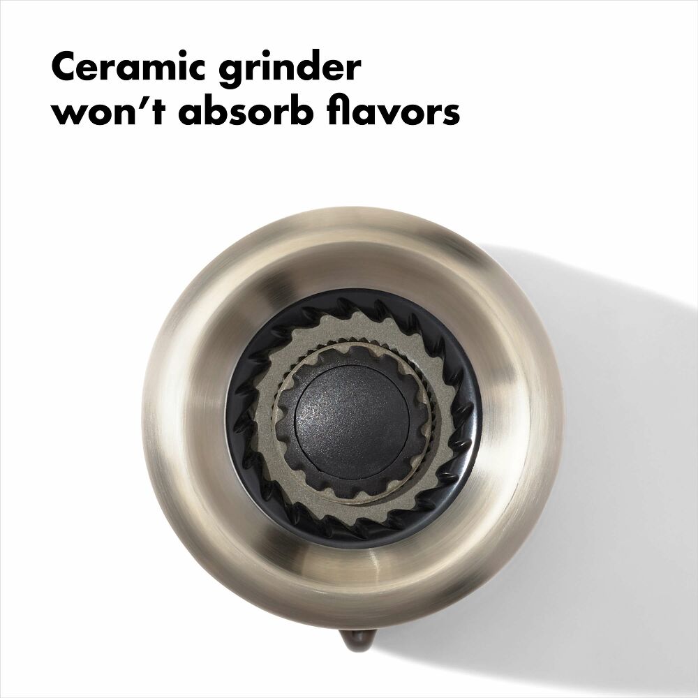 Contoured Mess-Free Pepper Grinder Y0