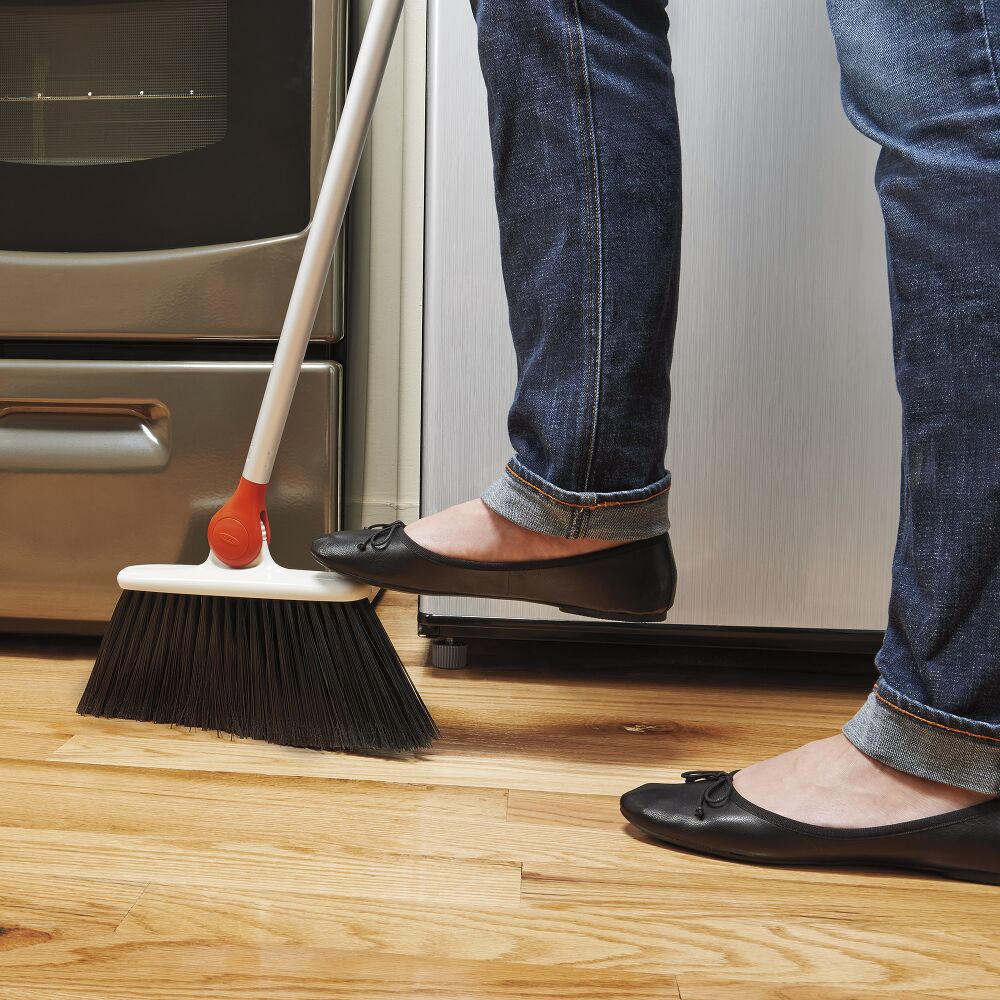 Any-Angle Broom U0