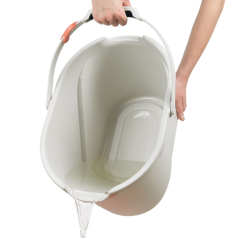 Angled Measuring Bucket G2