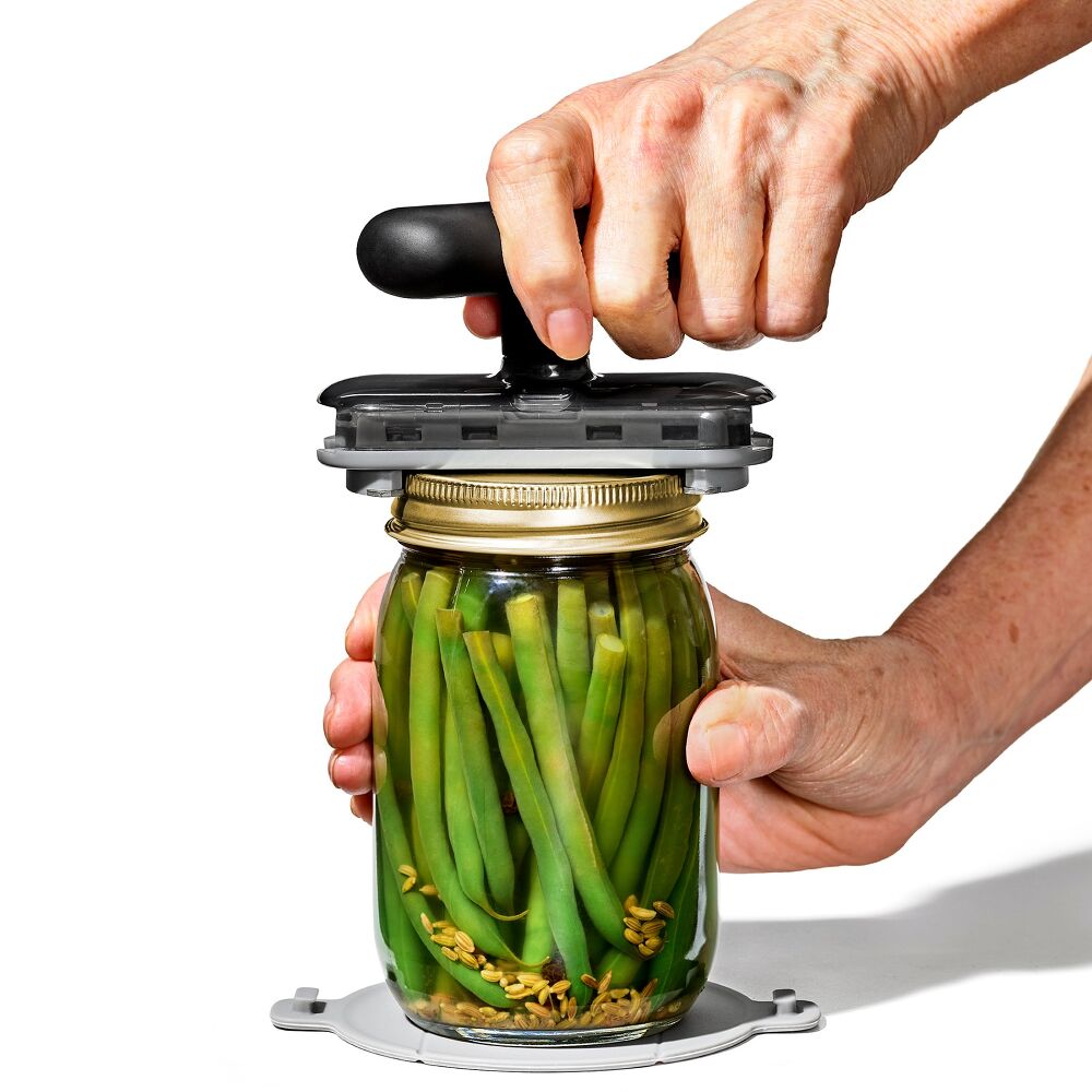 Twisting Jar Opener With Basepad L9