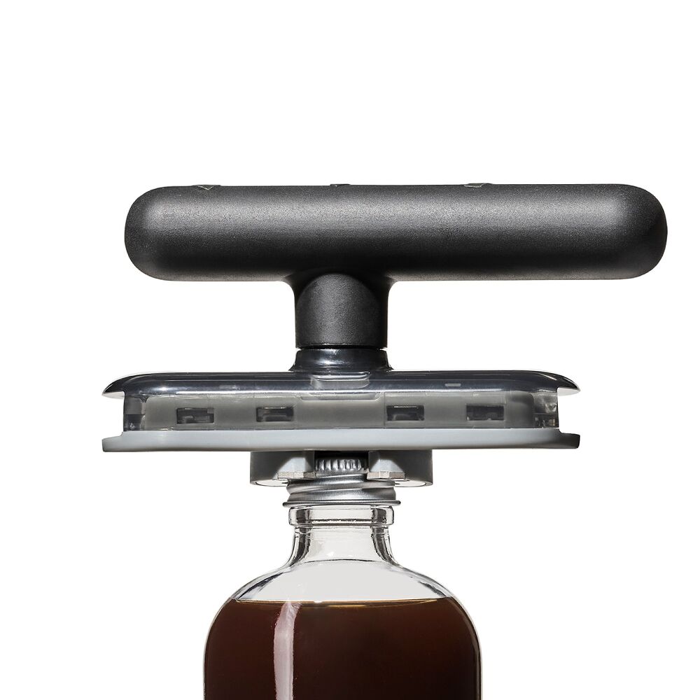 Twisting Jar Opener With Basepad L9