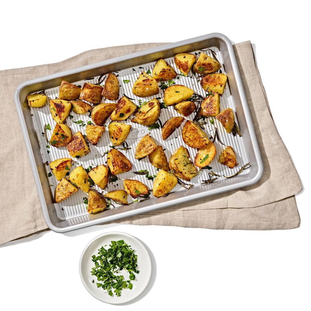 Non-Stick Pro Clear Coated Quarter Sheet Pan Q0