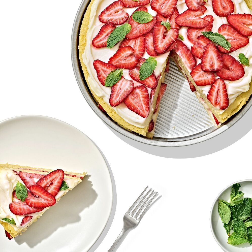 Non-Stick Pro Clear Coated 9 In Round Cake Pan K8