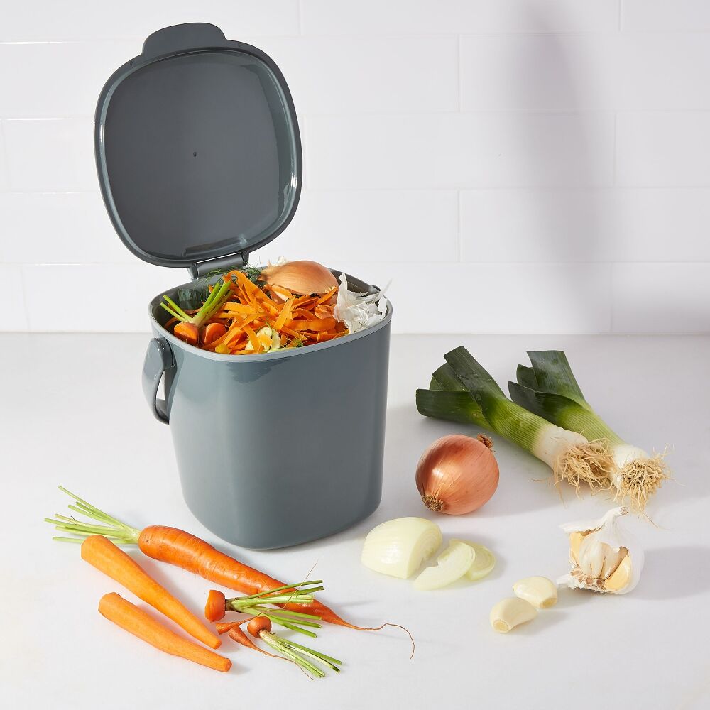 Easy-Clean Compost Bin - 0.75 Gal T0