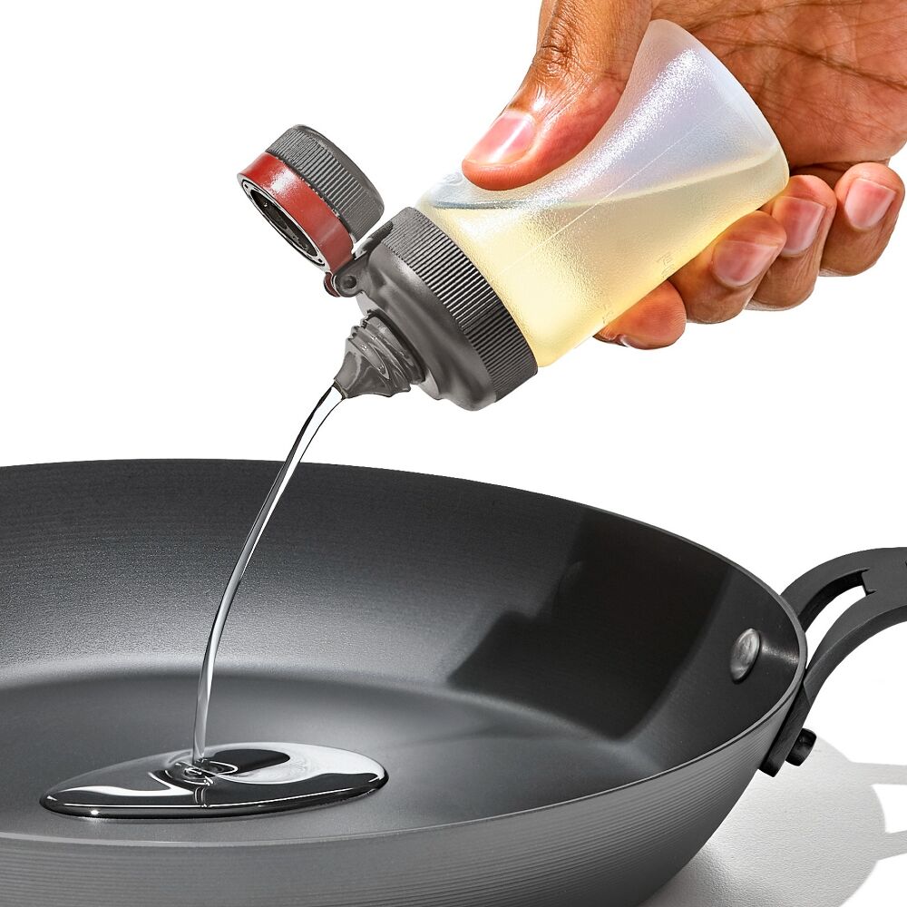 Outdoor 7-Piece Spice Shaker & Squeeze Bottle Set W4