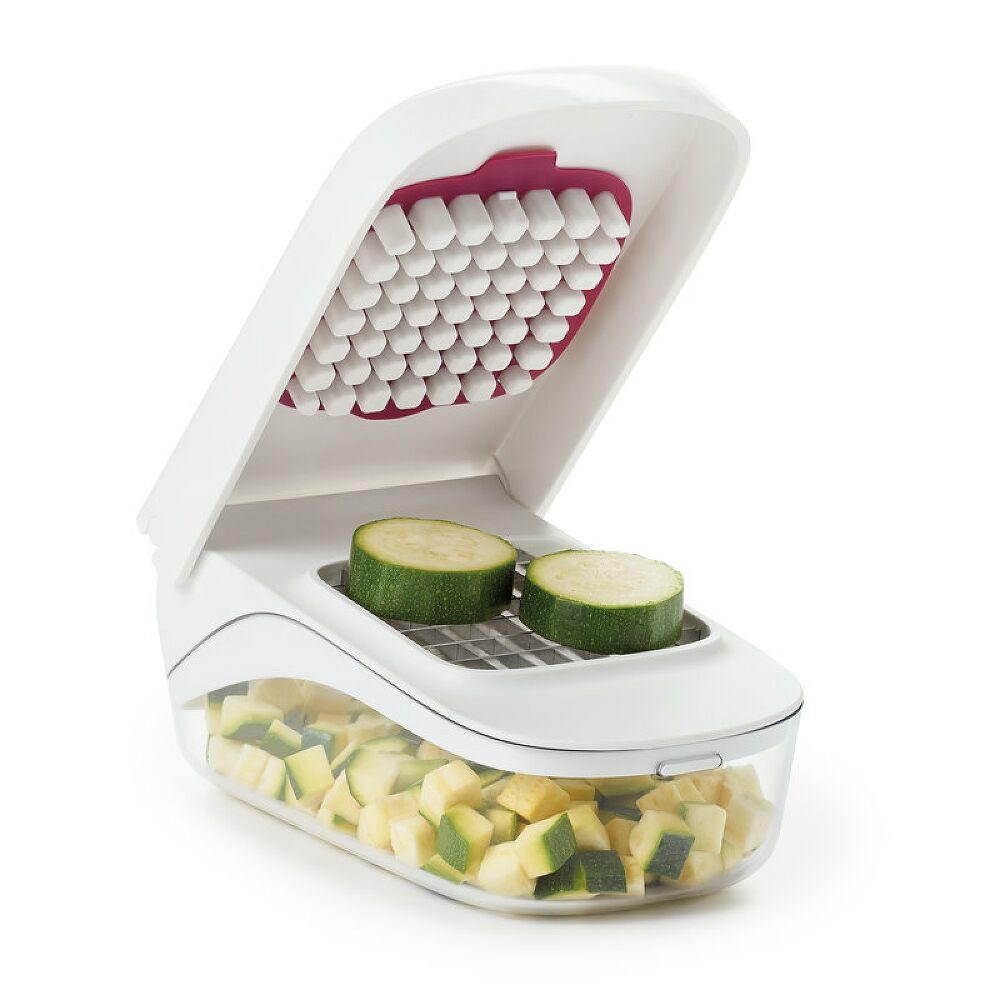 Vegetable Chopper with Easy-Pour Opening T0