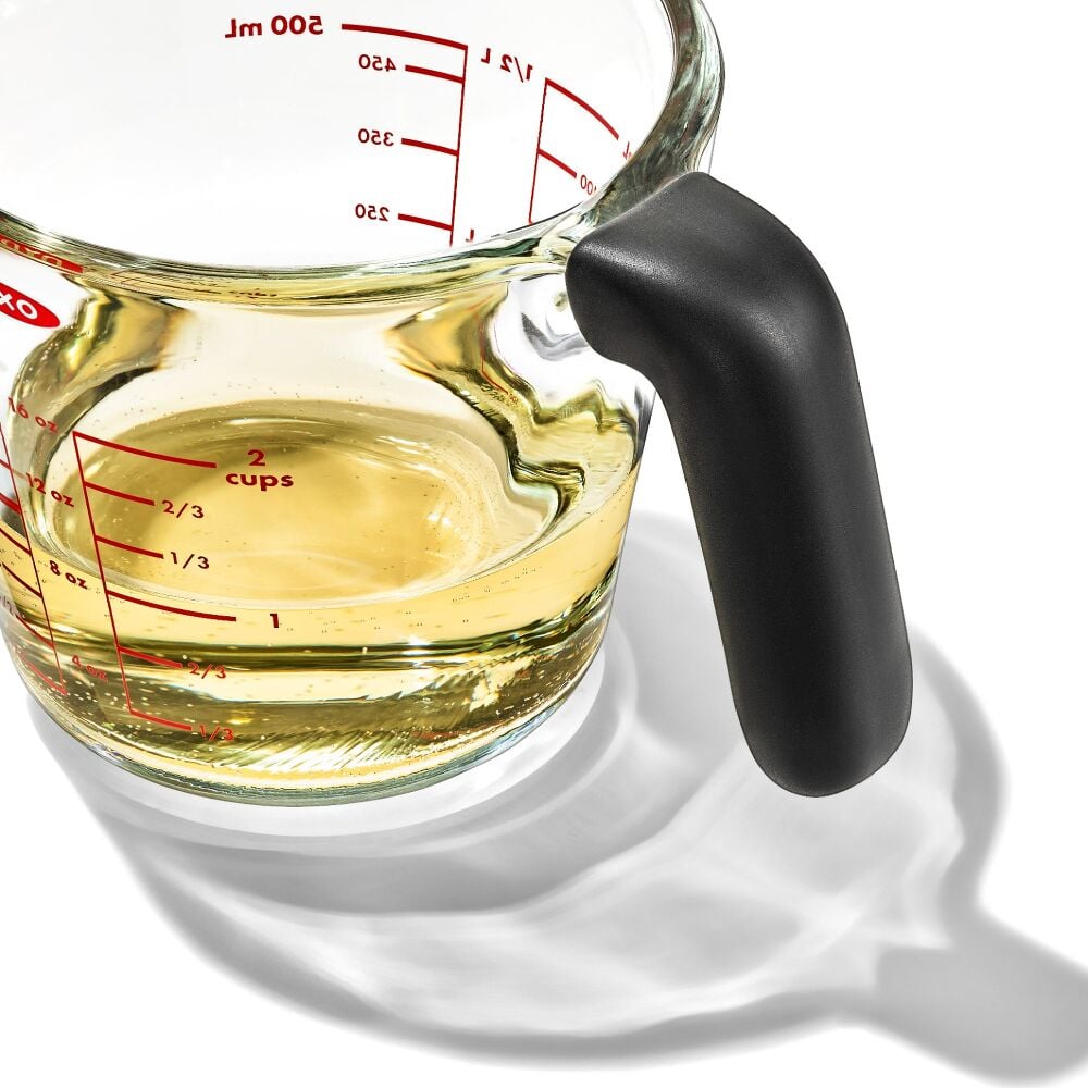 2 Cup Glass Measuring Cup with Lid P8