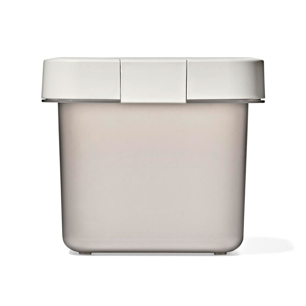OXO Pet Airtight Food Container with Scoop — Small E0